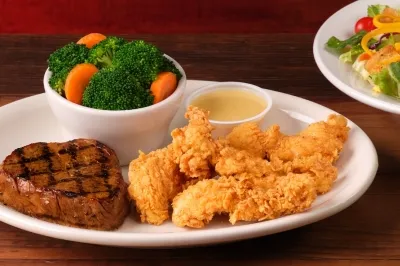 Chicken Critters® & Sirloin 6oz
